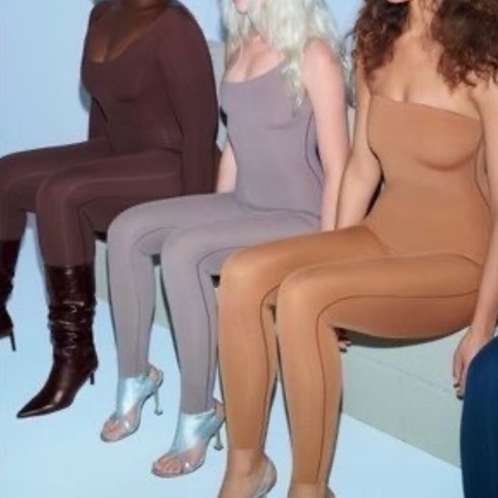 Skims Strapless All-In-One Onsie Jumpsuit Playsuit Size M Neutral Tan